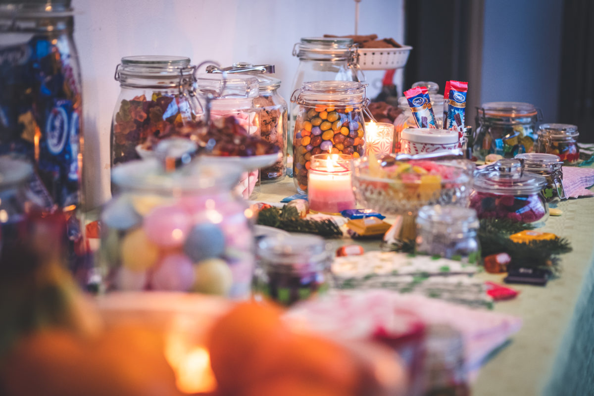 Unter anderem gab es eine Candy-Bar beim Hackathon, die den Teilnehmern leckere Nervennahrung bot.